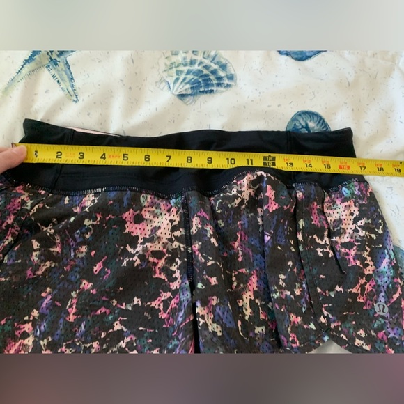 lululemon athletica Run Times Athletic Shorts size 8 EUC - Picture 6 of 8